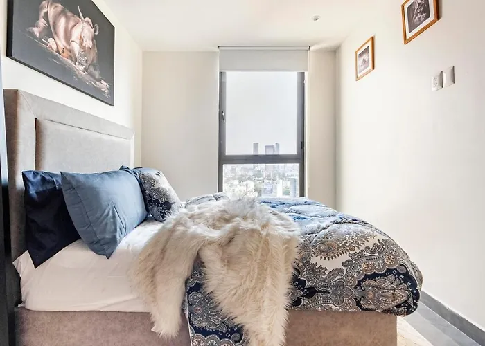 Apartment Luxury With Amazing Pool, Gym, Sauna, Wifi *