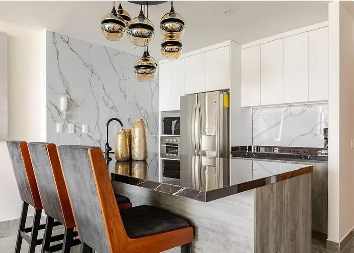 Apartment Luxury With Amazing Pool, Gym, Sauna, Wifi